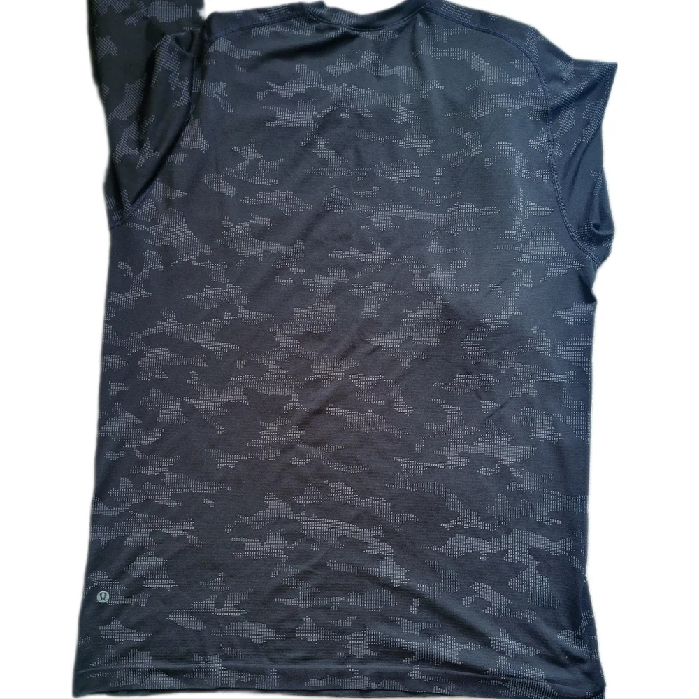 LULULEMON \ Metal Vent Tech LS / XL / Geo Camo